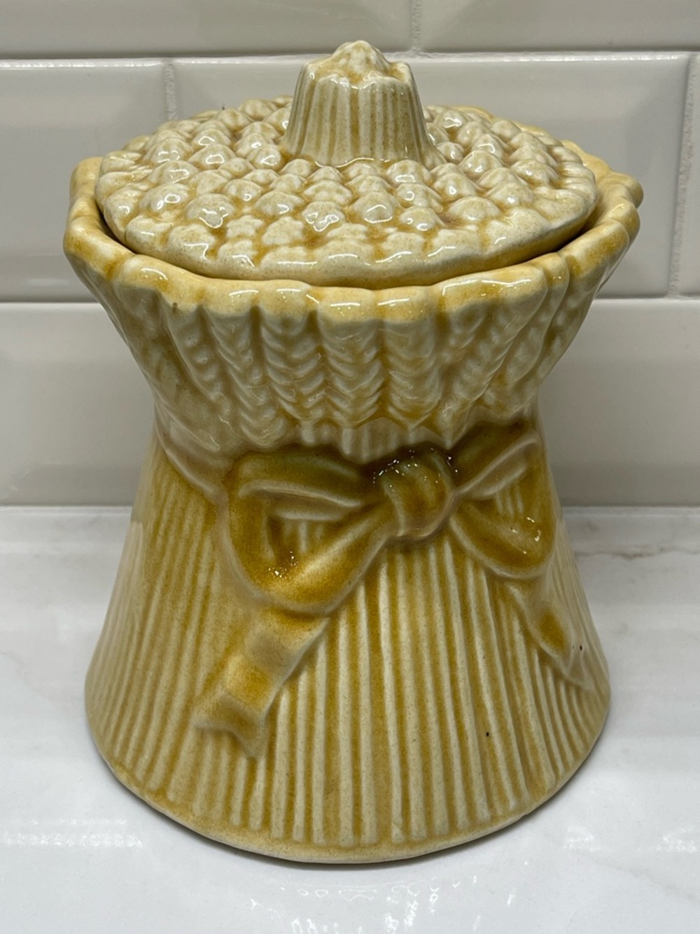 70’s Ceramic Wheat Sheaf Cookie Jar & Lid, Beige Yellow, Farmhouse Nature Theme